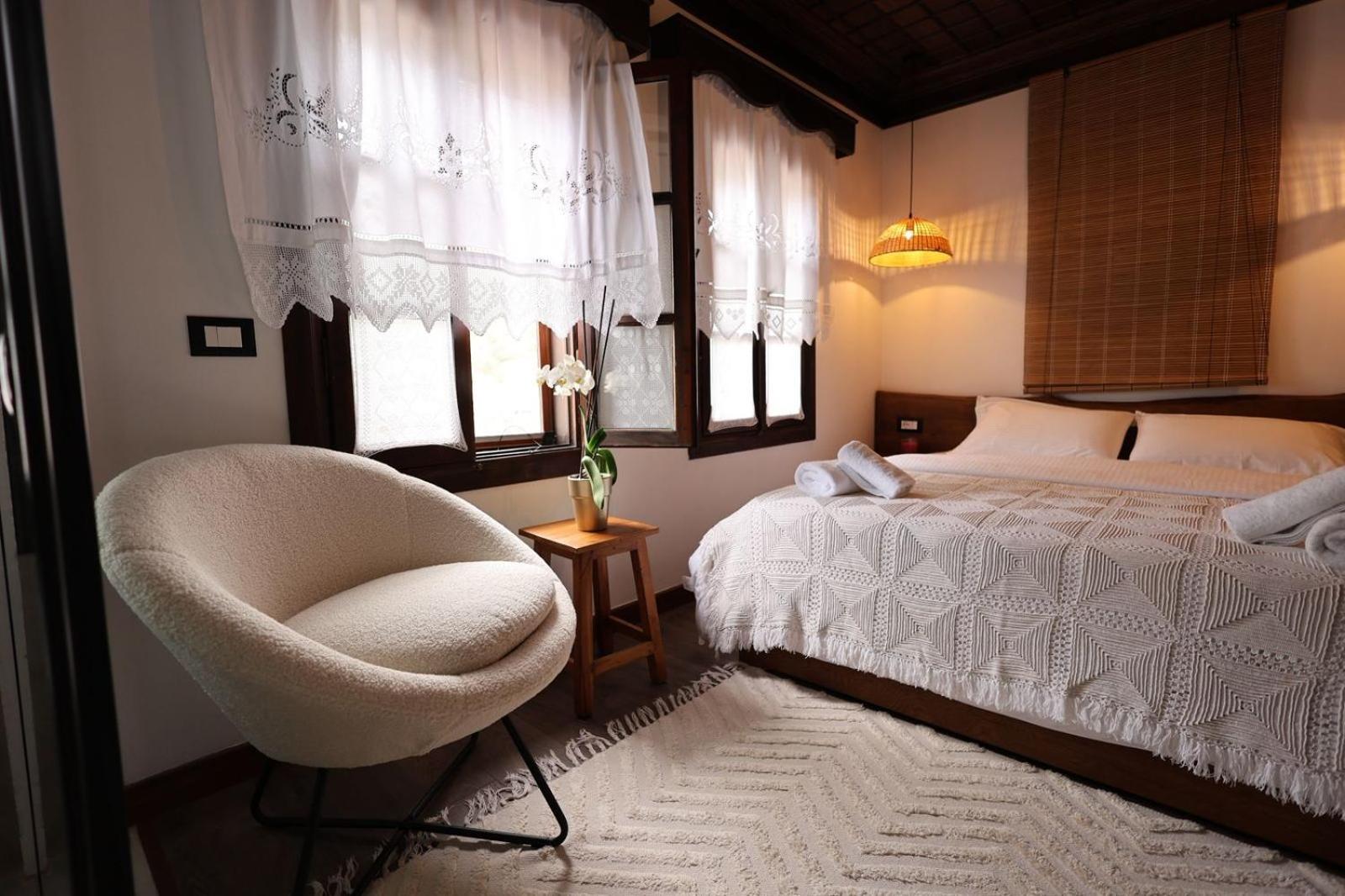 בראט Ador Boutique Hotel מראה חיצוני תמונה