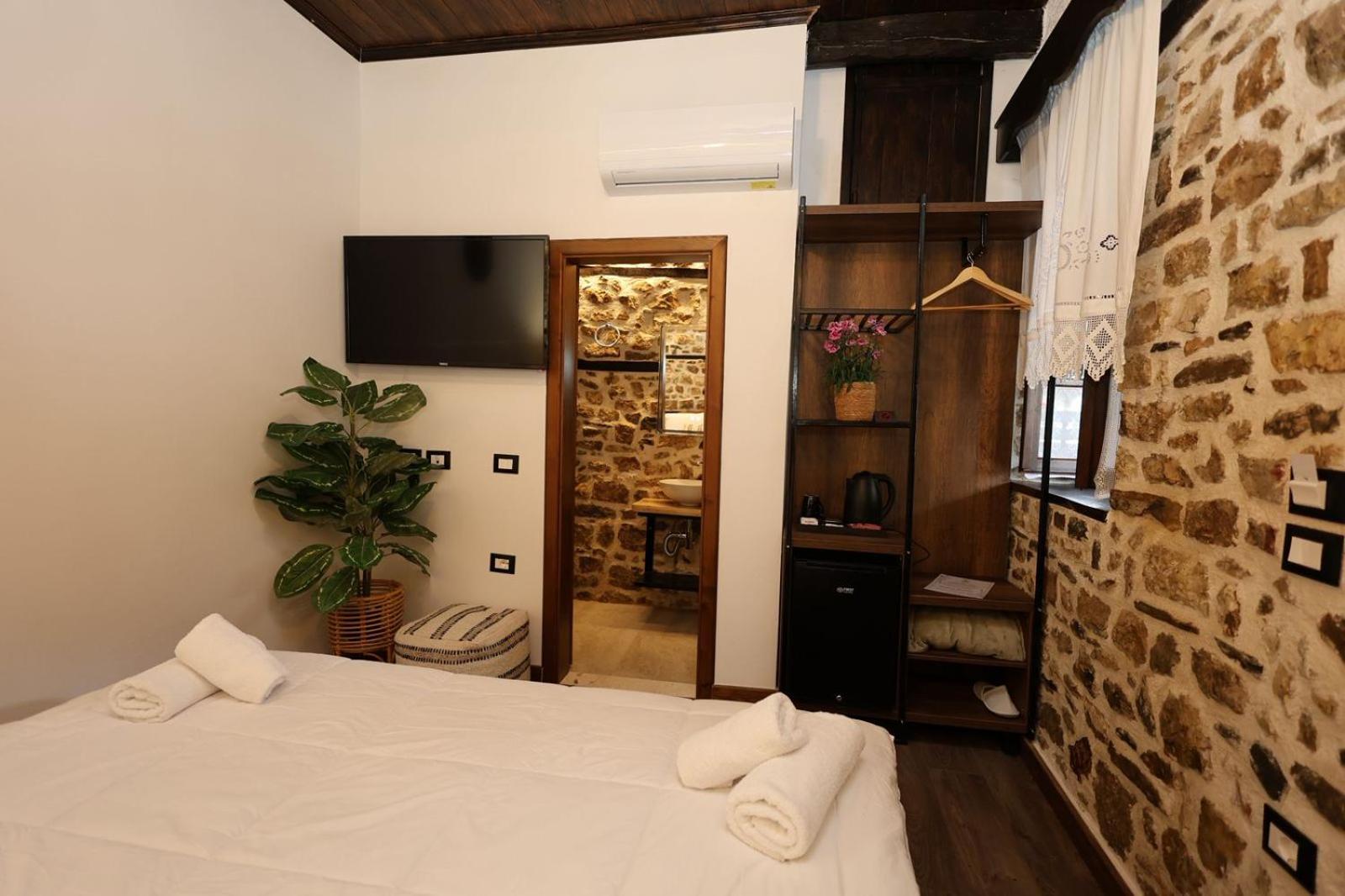 בראט Ador Boutique Hotel מראה חיצוני תמונה